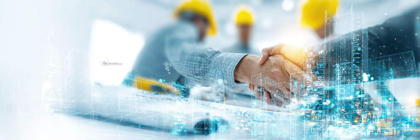 Mitarbeiter zeigt Qualifikationsnachweise und Zertifikate im Facility Management Vertrag